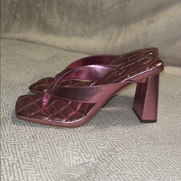 Jessica Simpson thick heel sandals - Picture 2 of 5